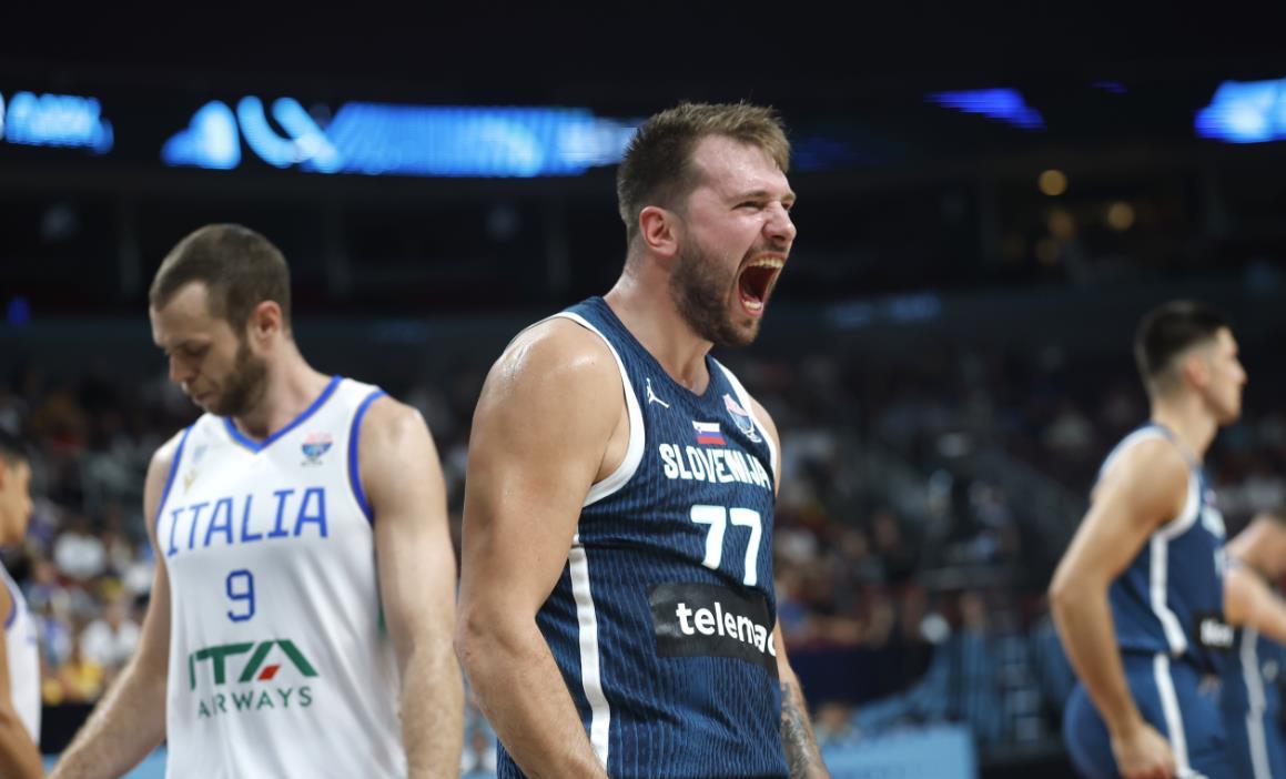 接受采访时, 詹姆斯执行, 汰出局 接受采访时, 詹姆斯执行, 汰出局