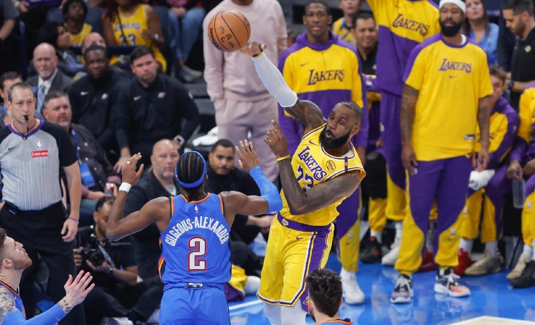 助攻队友佩, 的塞尔维亚 助攻队友佩, 的塞尔维亚