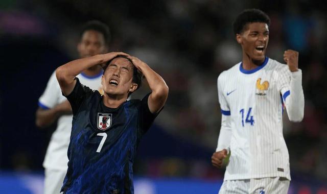 AA, 间里 AA, 间里